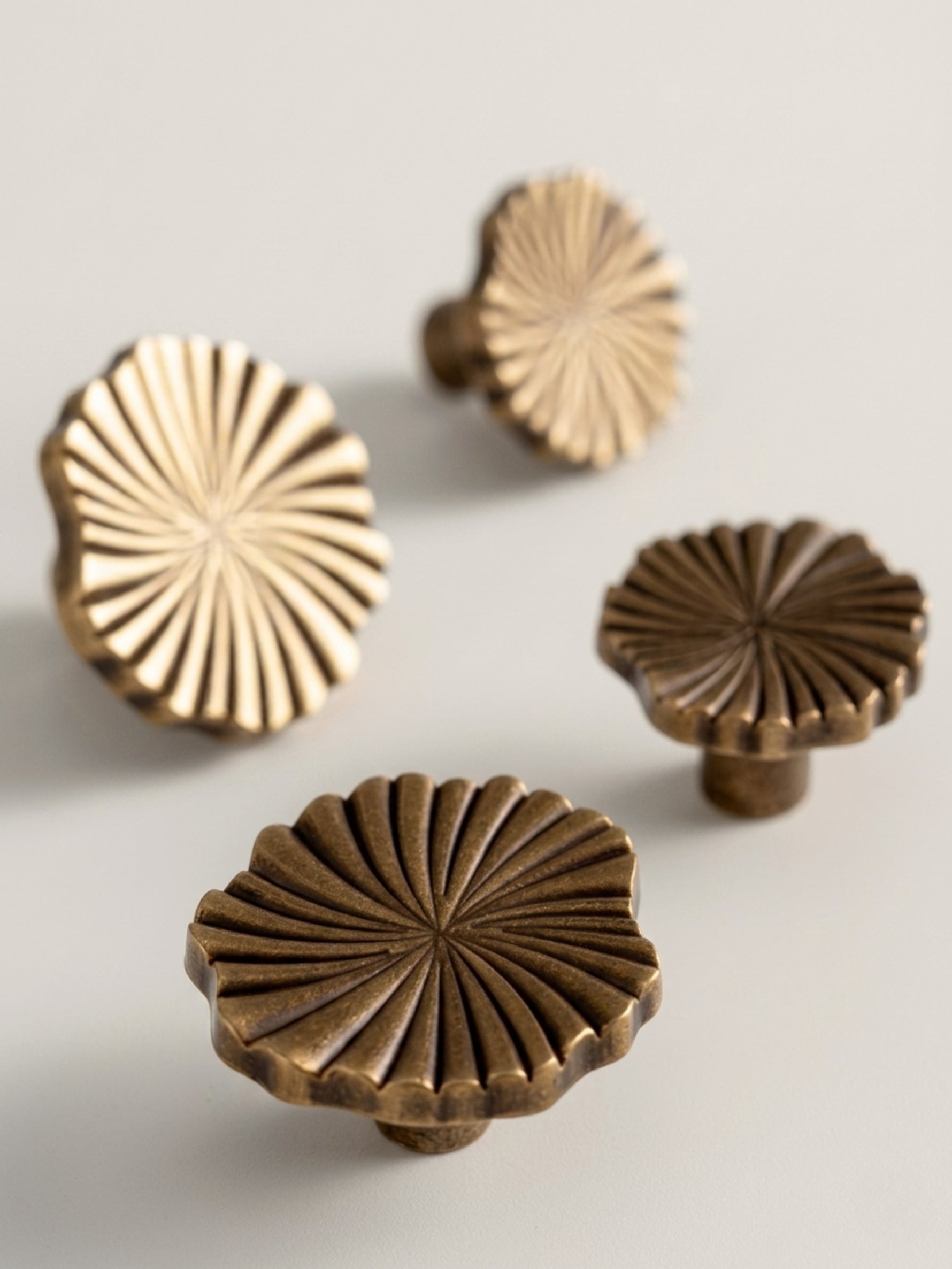 Antique brass ginkgo leaf cabinet knobs — 4 pieces detail shot